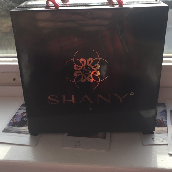 Eyeshadow/ makeup box