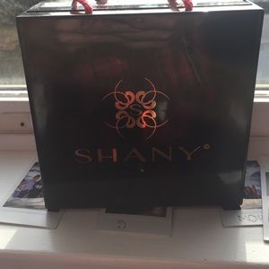 Eyeshadow/ makeup box