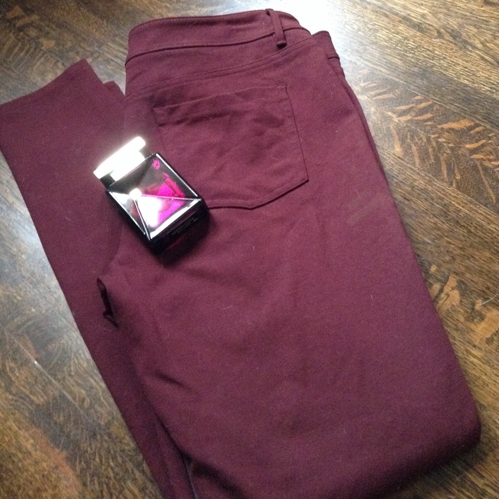 Pleather burgundy ankle pants - Picture 3 of 3