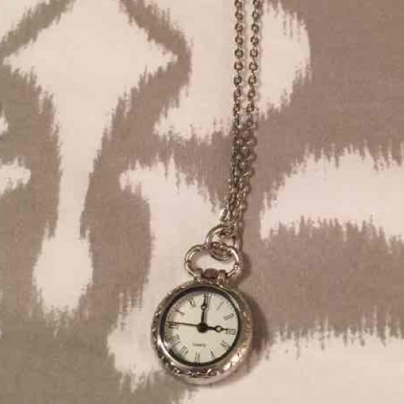 Long time piece statement necklace - Picture 2 of 2