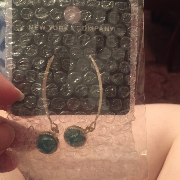 New york&company earrings - Picture 1 of 1