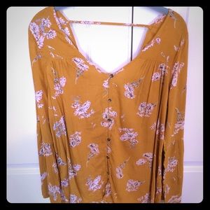 Spring blouse; size small; never worn; billabong