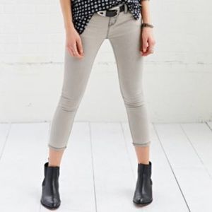 Low-rise cropped jean from Urban Outfitters