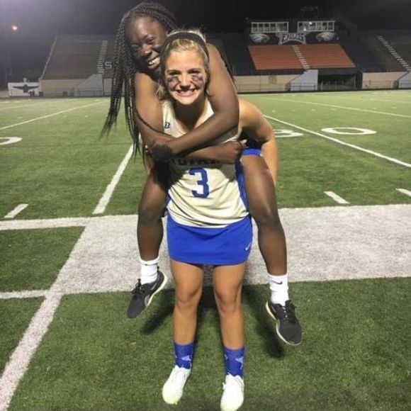 Meet your Posher, Latia