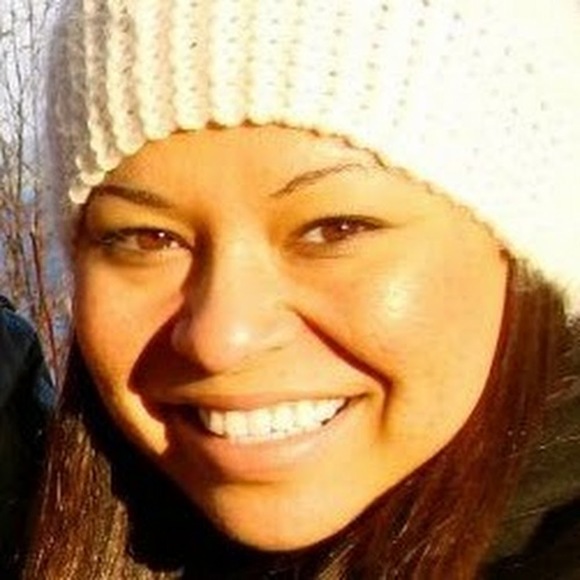Meet your Posher, Alexis