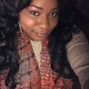 Meet your Posher, Anika