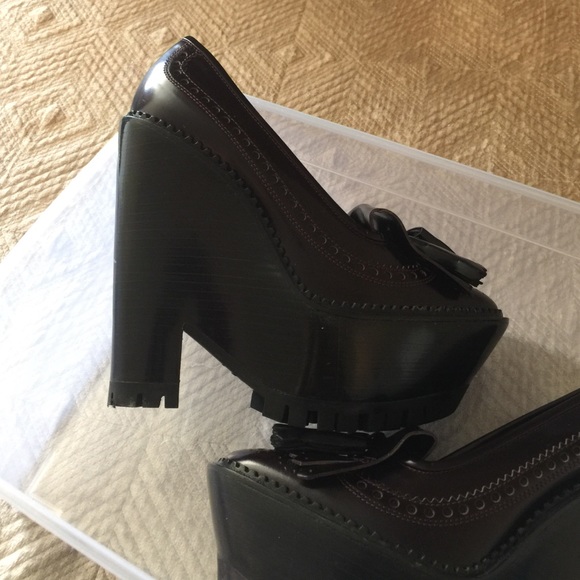 Burberry Platform - Picture 3 of 3