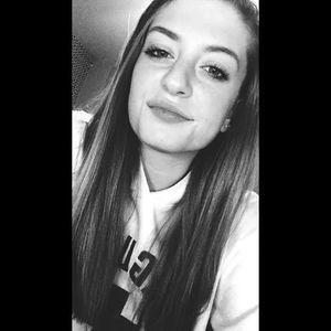 Meet your Posher, Julie