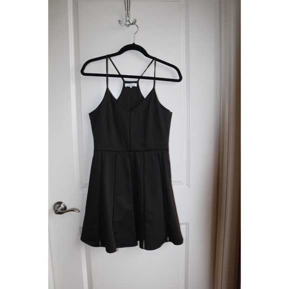 Parker Black V-Neck Stitched Cocktail Dress - Picture 1 of 3