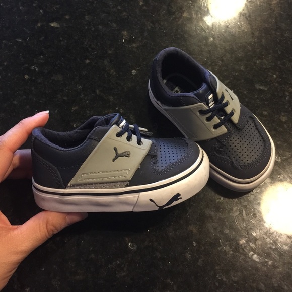 Baby boy shoes size 4