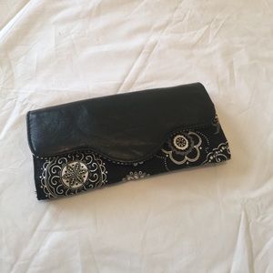 ThirtyOne NWOT wallet