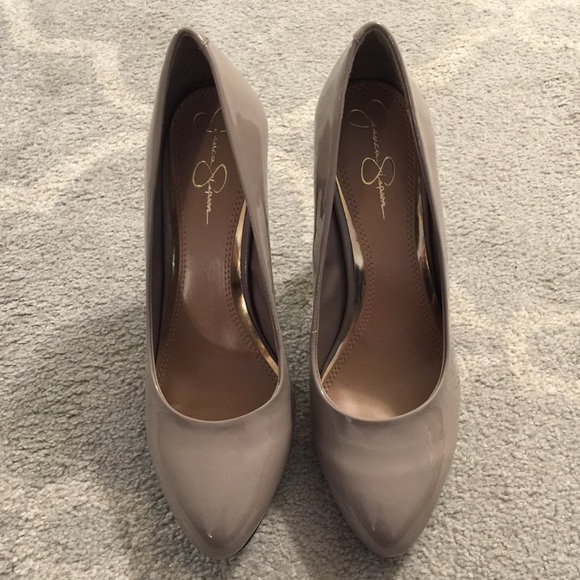 Jessica Simpson Size 10 Taupe Heels