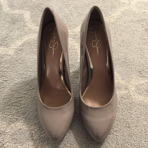 Jessica Simpson Size 10 Taupe Heels
