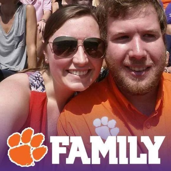 Meet your Posher, Carly - Picture 1 of 1