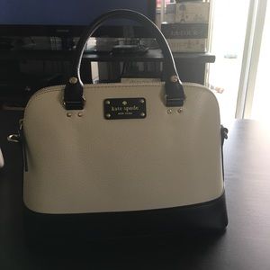 Kate spade ♠️ satchel black/white cream EUC