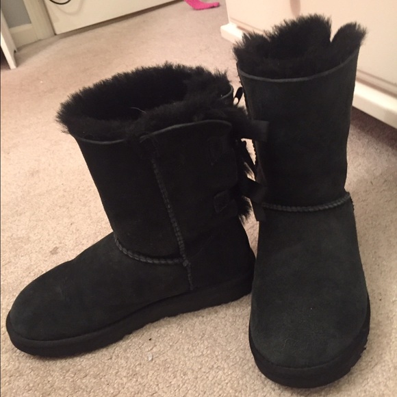 Black Bailey Bow ll Uggs