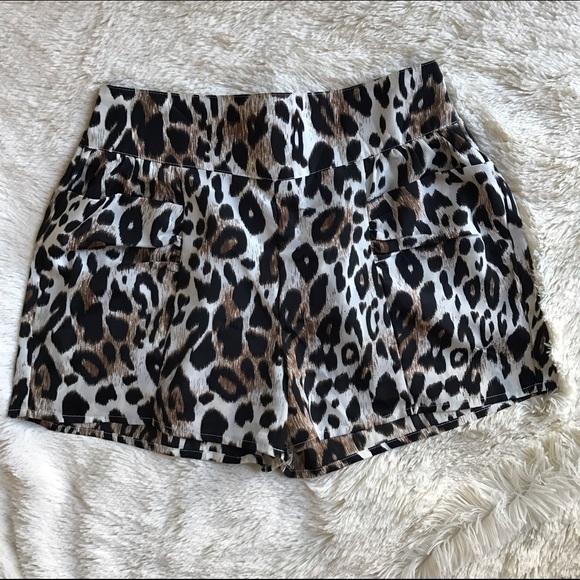 High Waisted Cheetah print Shorts with Pockets