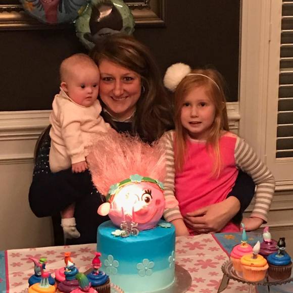 Meet your Posher, Caroline