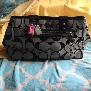 Coach Daisy Signature LG Tote
