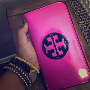 Tory Burch wallet