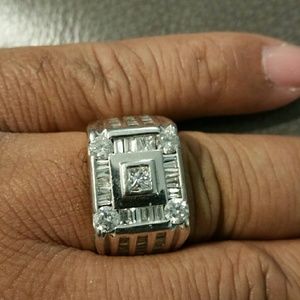 Men's diamond ring