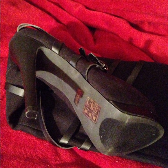 Ladies thigh high boots with leather straps - Picture 3 of 3