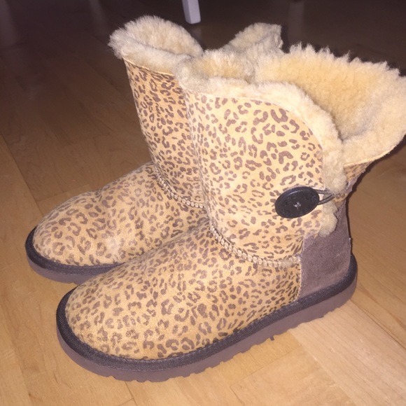 Cheetah Uggs with buttons