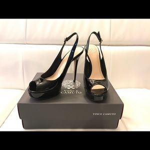Never worn Vince Camuto Platform Peep toe Heels