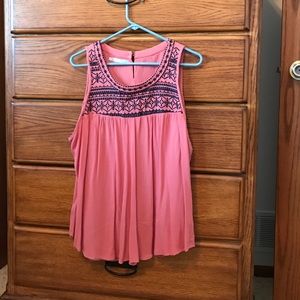 Maurice's Super cute modern tank