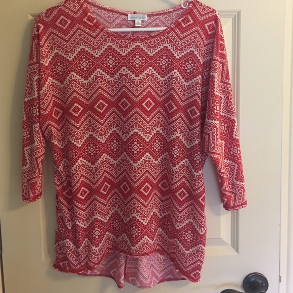 🔵Cute red n white top❤❤ - Picture 2 of 4