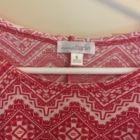 🔵Cute red n white top❤❤ - Picture 3 of 4