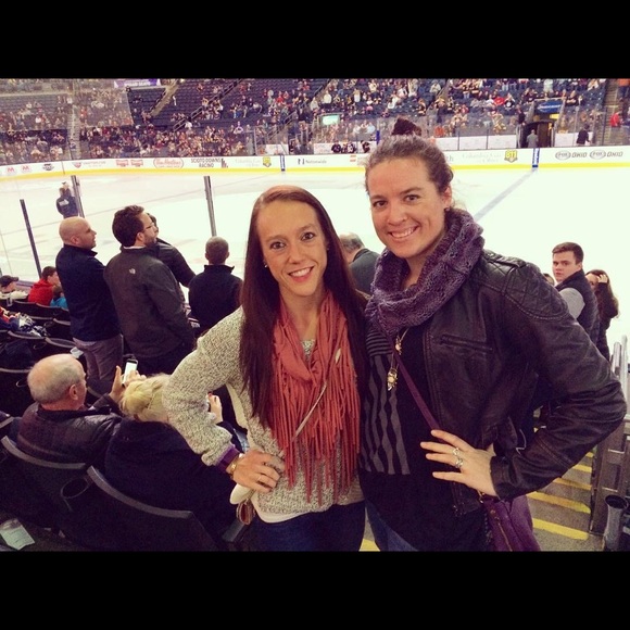 Meet your Posher, Elizabeth - Picture 2 of 3