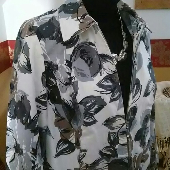 Spring/Summer Jacket - Picture 3 of 4