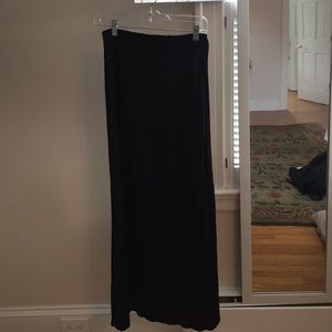black maxi skirt