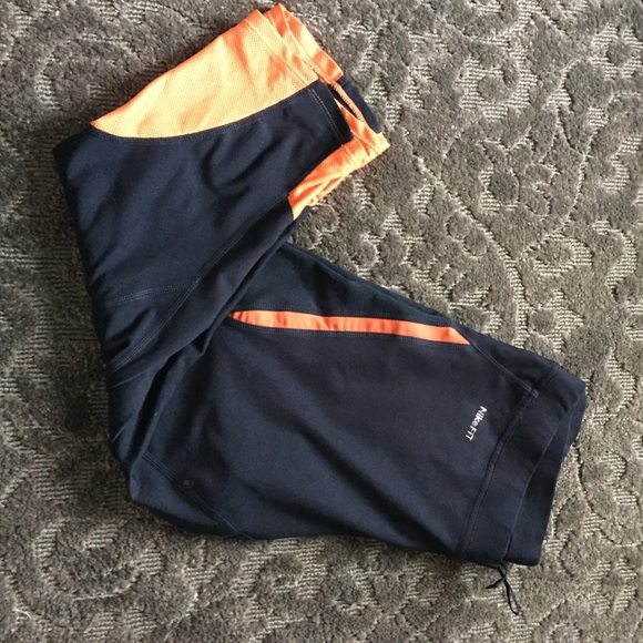 Nike  FIT DRY athletic capris