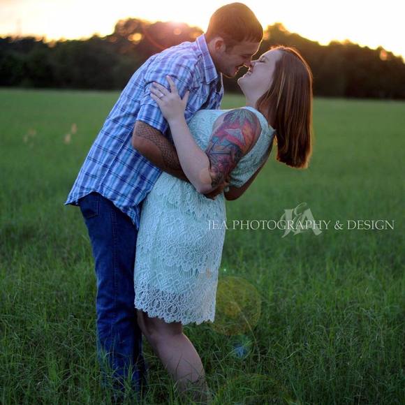 Meet your Posher, Kayley - Picture 1 of 1