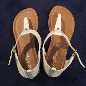 Cute Forever summer sandals!