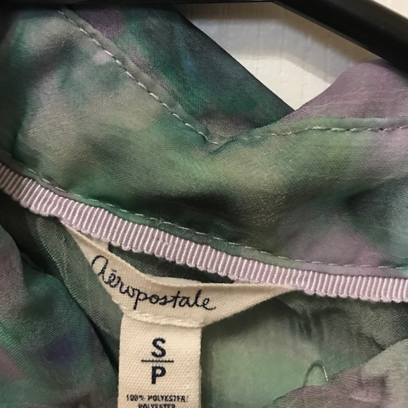 Floral collar button down - Picture 2 of 2