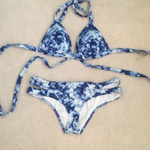 PINK bikini set. Ties around the waist