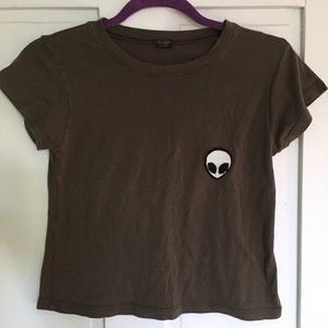 👽BRANDY MELVILLE ALIEN CROP👽
