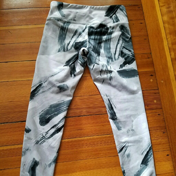 ALO Yoga Leggings. SMALL. Worn once.