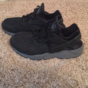 AIR HUARACHES