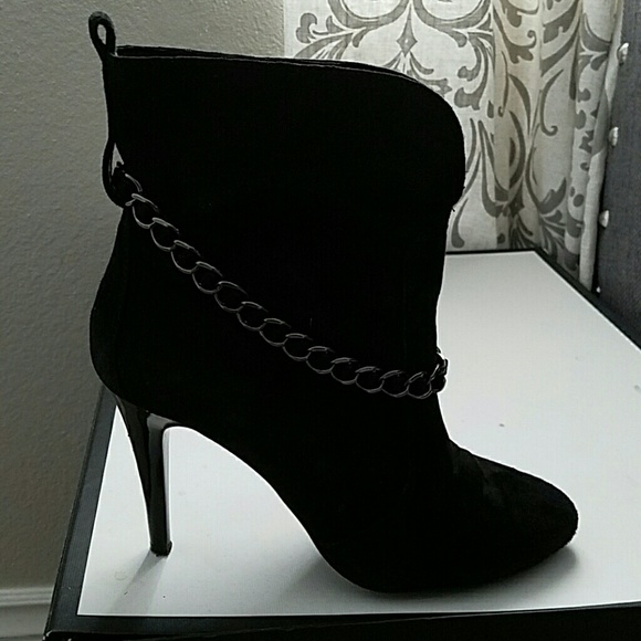 BCBGENERATION booties