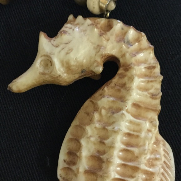 🛍3/$10 Seahorse necklace w/ owl & butterfly beads - Picture 3 of 3