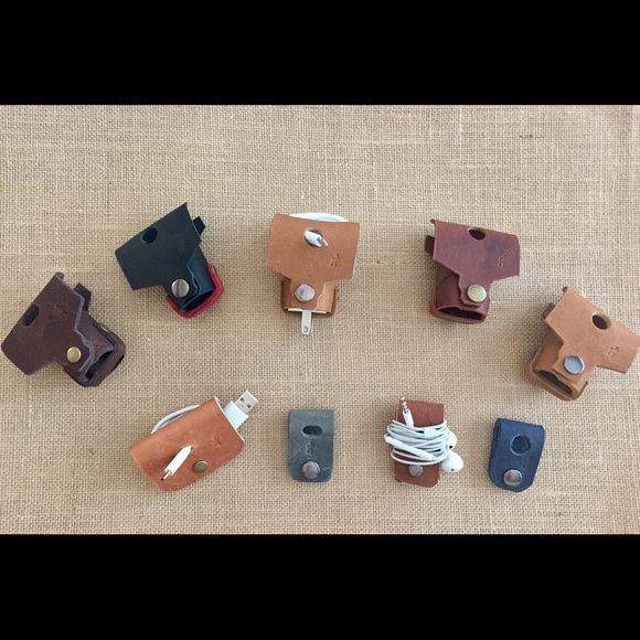 iPhone charger travel case: Cord wrap