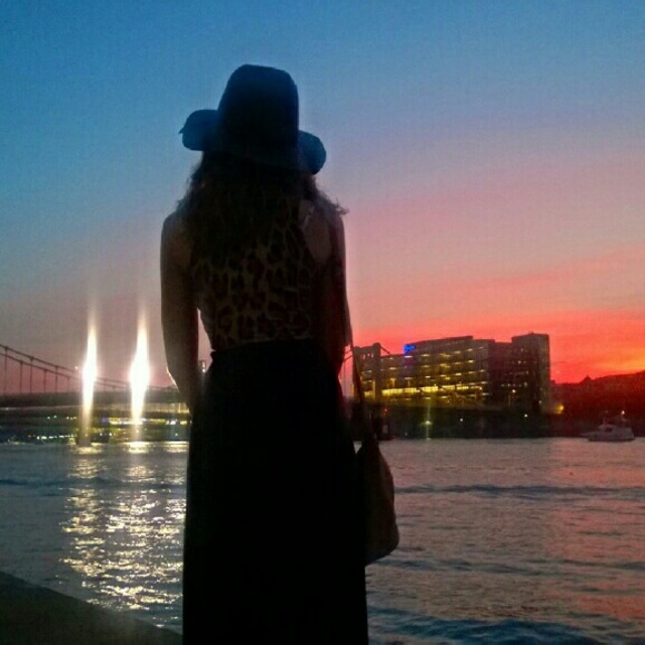 Meet your Posher, Heather - Picture 2 of 4