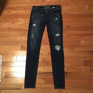 Mid-rise skinny jeans
