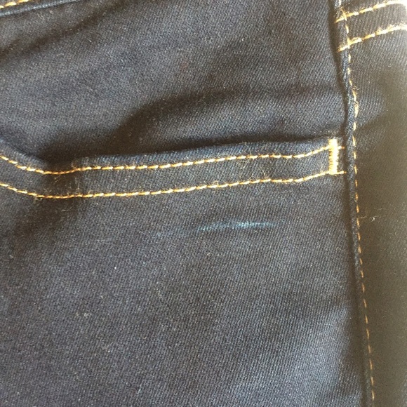 ❌SOLD❌Levi's 710 Super Skinny - Picture 4 of 4