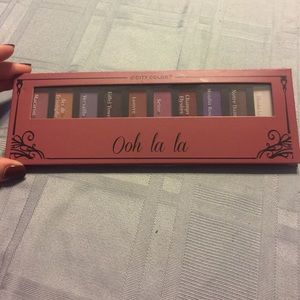 Very pigment city color eyeshadow pallet!!