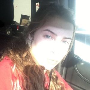 Meet your Posher, Mariel